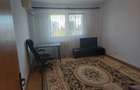 Proprietar, inchiriez apartament renovat recent, compus din 2 camere, bloc reabilitat recent, situat la 5 minute de statia de metrou Piata Sudului - 8