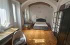 Apartament cu 3 camere semidecomandat în Central - 1