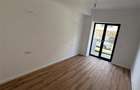 Apartament de vanzare cu 3 camere Tractorul