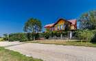Casă cu 5 camere cu Teren 543 Mp în Aluniș - 1