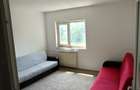 Inchiriez apartament cu o camera in Decebal pe Nicolae Balcescu nr9 etaj 1.echipat 90% .1000 lei plus garantie. - 1