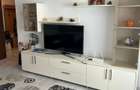 Inchiriez apartament 3 camere zona linistita sector 5 - 8