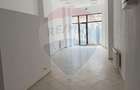 Spațiu comercial, de 120 mp, în Unirii - 3