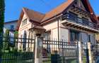 Casă individuală cu 5 camere cu Canalizare în Bușteni - 1