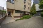 Apartament cu 5 camere decomandat în 13 Septembrie - 18