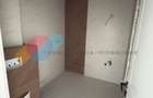 Apartament cu 3 camere semidecomandat în Central - 7