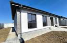 Casă cu 4 camere cu Teren 380 Mp în Bâcu - 1