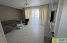 Palazu Mare, de inchiriat 2 camere, decomandat, mobilat nou - 1