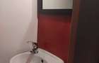 3 camere, 5 minute metrou Eroii Revolutiei, loc parcare, curte mica