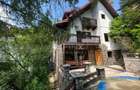 De vanzare vila 8 camere Sinaia - 1