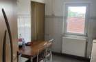 Apartament 3 camere zona strand etaj 3