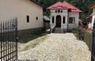 VAND 2 CORPURI casa 1254 mp Leresti Arges - 1