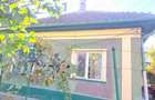 DE INCHIRIAT: Casa 3 camere, 90 mp, curte 200 mp cu vi?a de vie Zona Calea ?agului