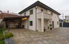 Casa Minicipiul Roman zona parc