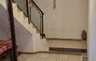 Casă cu 9 camere cu Teren 567 Mp în Central - 12