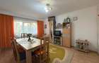 Apartament cu 4 camere, parter, 75 mp, mobilat & utilat.