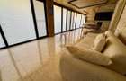 COSMOPOLIS - Apartament cu 3 camere si gradina, mobilat si utilat.