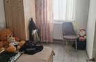 Vand apartament 3 camere situat in Stei Str Andrei Muresanu 1a ap 18.