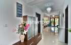 Vanzare Casa P+1+M/Curte 823 MP/Construtie impecabila/compartimentare deosebita - 2