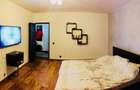 Proprietar ofer spre inchiriere 1 cam dec et1 bl DL , Mazepa, in spate Banci . - 6