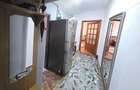 Apartament cu 3 camere semidecomandat în 9 Mai - 2