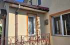 Casa zona Valu lui Traian pe colt