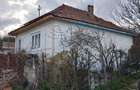Casa mare sat Maceu, 3 camere,bucatarie,hol,baie - 2