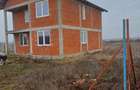Casă cu Teren 8500 Mp în Leș - 4