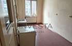 Apartament cu 2 camere cu terasa de 17 mp, tavan inalt, zona Centrala!