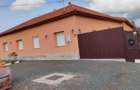 Vand casa in sat linistit,detalii whatsapp 0035796298810