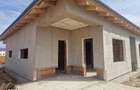 Duplex nou de vanzare cu 3 camere si teren de 300 mp - zona Bucovat