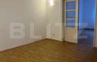 De vanzare, casa in Schei