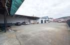 Spatiu comercial si locuin?a DE VANZARE, str. C.F.R - 13