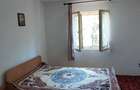 Casă cu 3 camere cu Teren 1000 Mp în Vărăști