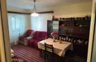 De vanzare apartament 3 camere - 2