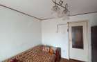 VAND ap. 2 camere, decomandat, centrala, balcon, termopane, usa noua.