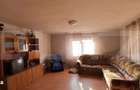 Casa de vanzare, cu 10 ari de teren, in zona linistita - 6