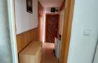 Vand apartament cu 2 camere semidecomandat -Zona Fortuna Vlaicu,etaj 4 4 direct de la proprietar.