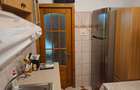Inchiriez in Focsani,zona Bahne,vis a vis de centrul educational,apartament 3 camere,50 mp,mobilat,300 euro +o luna avans