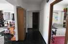 Vand apartament 4 camere , decomandat, la autogara Militari et. 8/10 - 6