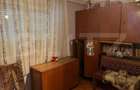 Vand casa in Oradea, intr-o zona linistita, aproape de centru comercia - 2