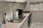 Apartament inchiriez apartament 2 camere living ,bucatarie separata ,2 bai cu geamuri la ambele bai, un balcon mare de 25 de metri ,mobilat ,utilat - 5