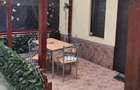 Proprietar inchiriez apartament la casa