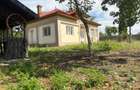Casa individuala + cabana cu teren generos de vanzare - 1