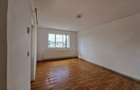 Vind 3 apartament la casa - 2