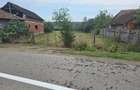 Vand casa loc SUMUGIU, sc 200 mp , parte casa noua la rosu , teren 2670 mp, la sosea, front mare