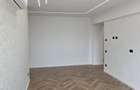 Apartament 3 camere, semidecomandat, - - 8