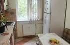 Vand apartament 3 camere pe Prelungirea Ferentari - 1