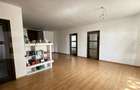 Apartament cu 3 camere, 80 mp, 3.000 mp teren, zona Reghin - 1