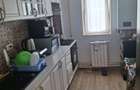 Apartament 3 camere, balcon, centrala pe gaz